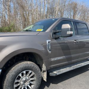 FORD F-250 SUPER DUTY LARIAT - 2