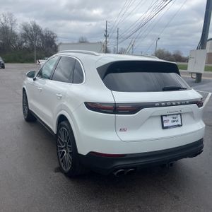 PORSCHE CAYENNE S - 5