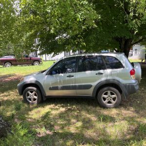 2001 Toyota RAV4 BASE — фото 3