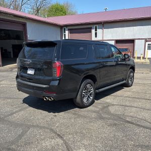 CHEVROLET SUBURBAN Z71 - 8