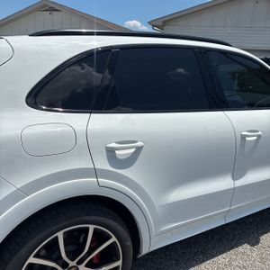 PORSCHE CAYENNE GTS - 9
