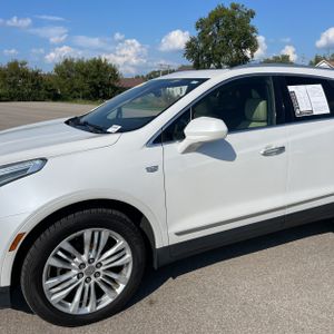 2017 Cadillac XT5 PREMIUM LUXURY — фото 2