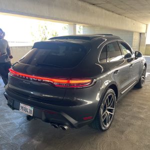 2024 Porsche MACAN photo 8