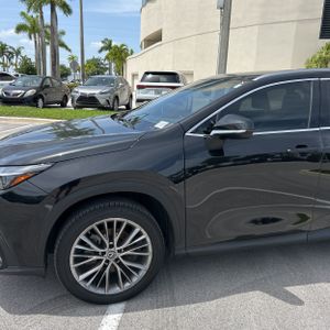 2022 Lexus NX 350 PREMIUM photo 2