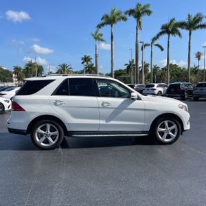 صورة 10 لـ 2019 Mercedes-BENZ GLE