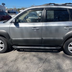 HYUNDAI TUCSON SE - 4