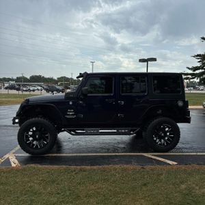 صورة 3 لـ 2013 JEEP WRANGLER UNLIMITED SAHARA
