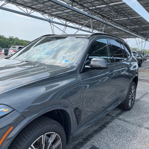 2026 BMW X5 PHEV XDRIVE50E — фото 2