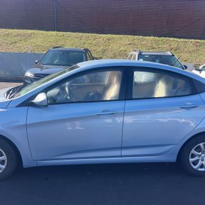 HYUNDAI ACCENT - 4
