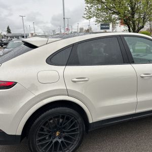 PORSCHE CAYENNE COUPE - 9
