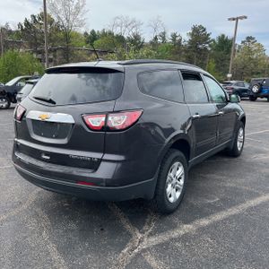 CHEVROLET TRAVERSE LS - 8