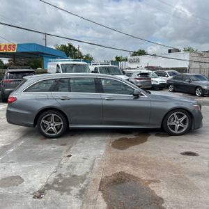 MERCEDES-BENZ E-CLASS - 10