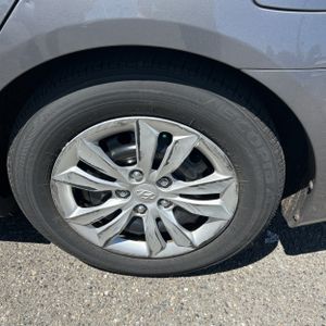 2011 Hyundai SONATA GLS — миниатюра 18