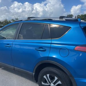 صورة 6 لـ 2017 Toyota RAV4 LE