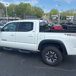 TOYOTA TACOMA - 6