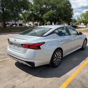 NISSAN ALTIMA SV FWD - 8