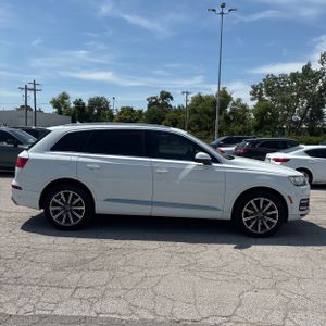 صورة 10 لـ 2019 AUDI Q7 55 PREMIUM