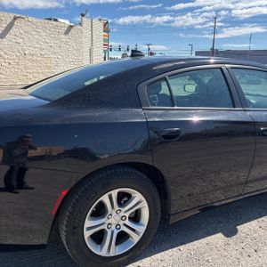 DODGE CHARGER SXT - 9