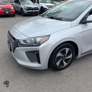 HYUNDAI IONIQ HYBRID SEL - 2