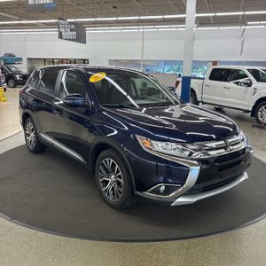 2018 Mitsubishi OUTLANDER SE — миниатюра 12