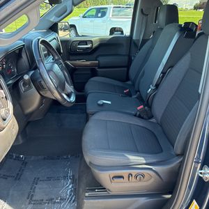 صورة 32 لـ 2020 Chevrolet SILVERADO 1500 RST