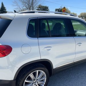 VOLKSWAGEN TIGUAN SE 4MOTION - 9