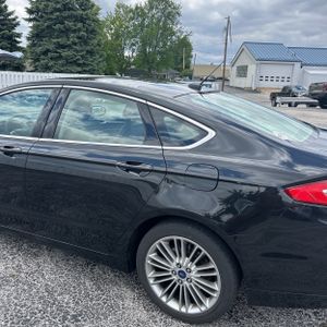 FORD FUSION SE - 6