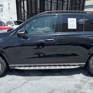 صورة 4 لـ 2023 Mercedes-BENZ GLE