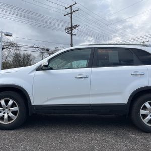 KIA SORENTO BASE - 4