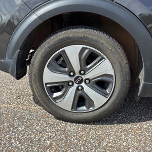 2018 KIA NIRO EX — миниатюра 17