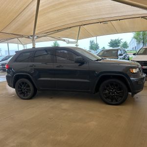 JEEP GRAND CHEROKEE ALTITUDE - 10