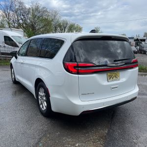 CHRYSLER PACIFICA TOURING L - 5