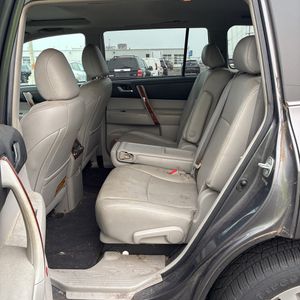 صورة مصغرة 33 لـ 2013 Toyota HIGHLANDER LIMITED