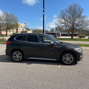 BMW X1 XDRIVE28I - 10