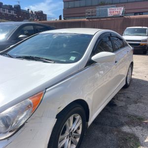 HYUNDAI SONATA GLS - 2