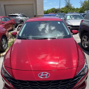 صورة مصغرة 13 لـ 2023 Hyundai ELANTRA SEL