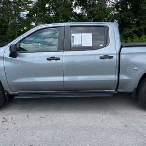2023 Chevrolet SILVERADO 1500 RST 照片 4