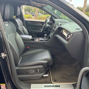 صورة 32 لـ 2019 Bentley BENTAYGA V8