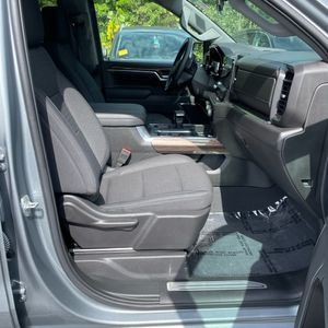 2025 Chevrolet SILVERADO 1500 RST 照片 28