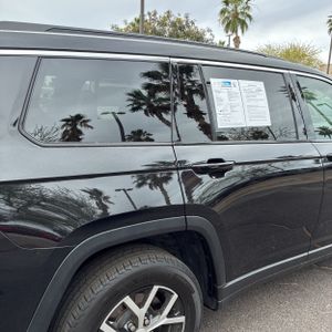 JEEP GRAND CHEROKEE L LIMITED - 9