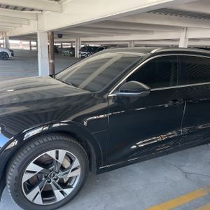 AUDI E-TRON PREMIUM QUATTRO - 2