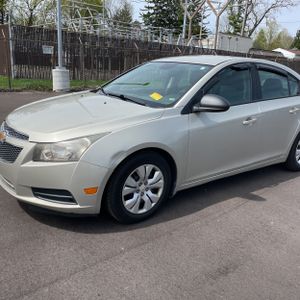 CHEVROLET CRUZE LS AUTO - 2