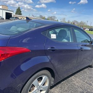 HYUNDAI ELANTRA GLS - 9