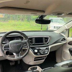 2021 Chrysler VOYAGER LXI 缩略图 35