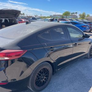 HYUNDAI ELANTRA SEL - 9