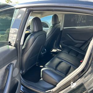 صورة 31 لـ 2022 Tesla MODEL 3 BASE