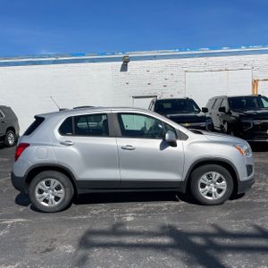 CHEVROLET TRAX - 10