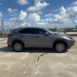 صورة 10 لـ 2021 Lexus NX 300 BASE