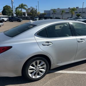 LEXUS ES 300H BASE - 9