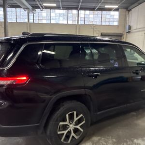 JEEP GRAND CHEROKEE L LIMITED - 9